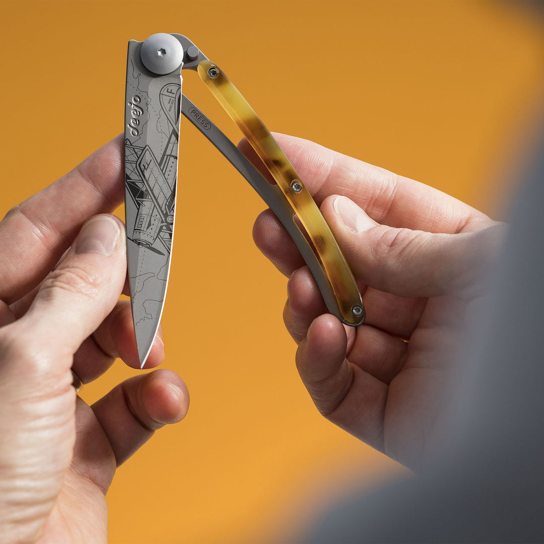Light Turtle Folding Knife | Aviation