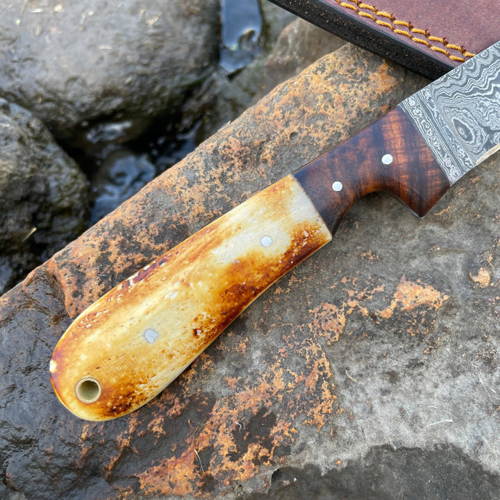 Ladder Damascus Flay Knife