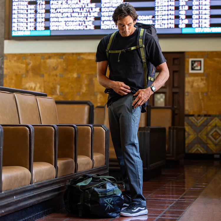 Layover Pro Traveler Pants | Charcoal