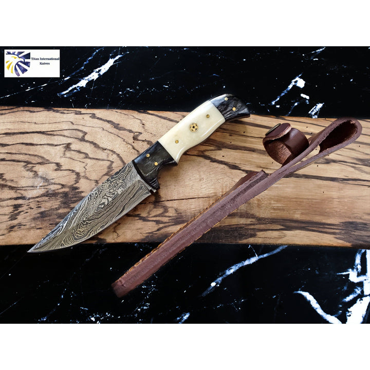 Damascus Steel Hunting Knife